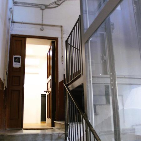 Blackwoody Contemporary Rooms - Napoli Centro Storico Exteriér fotografie