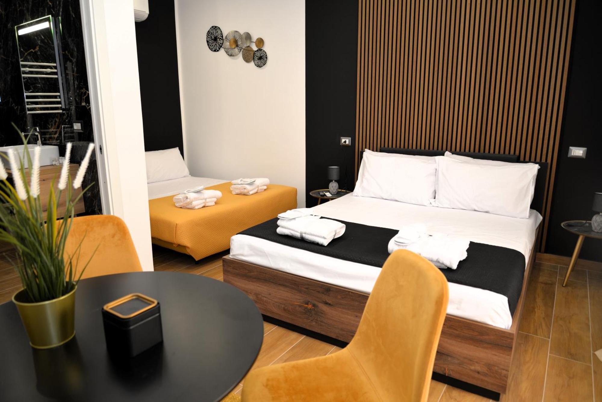 Blackwoody Contemporary Rooms - Napoli Centro Storico Exteriér fotografie