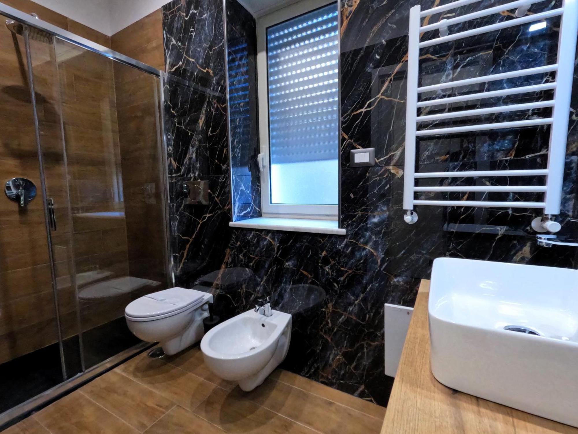 Blackwoody Contemporary Rooms - Napoli Centro Storico Exteriér fotografie