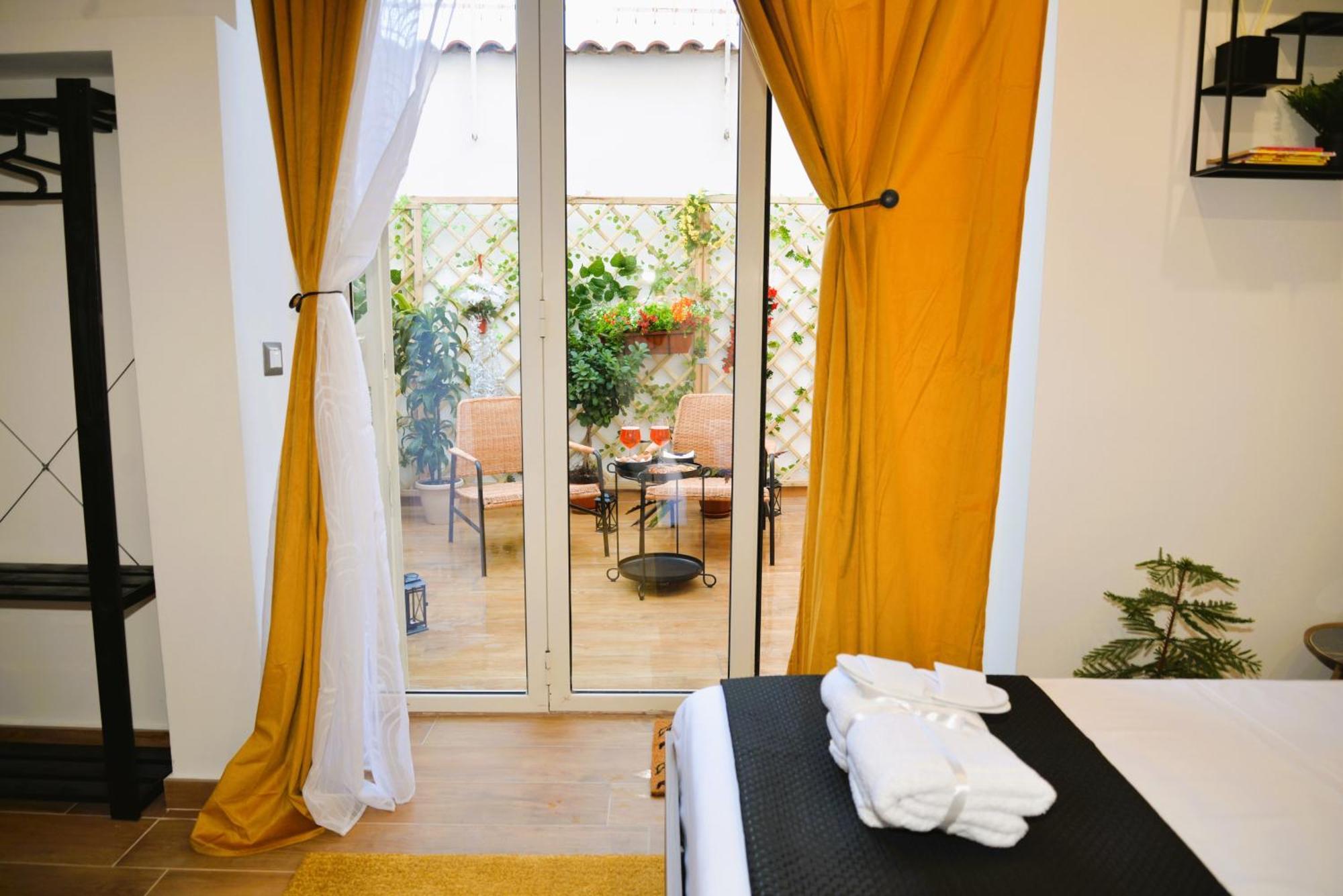 Blackwoody Contemporary Rooms - Napoli Centro Storico Exteriér fotografie