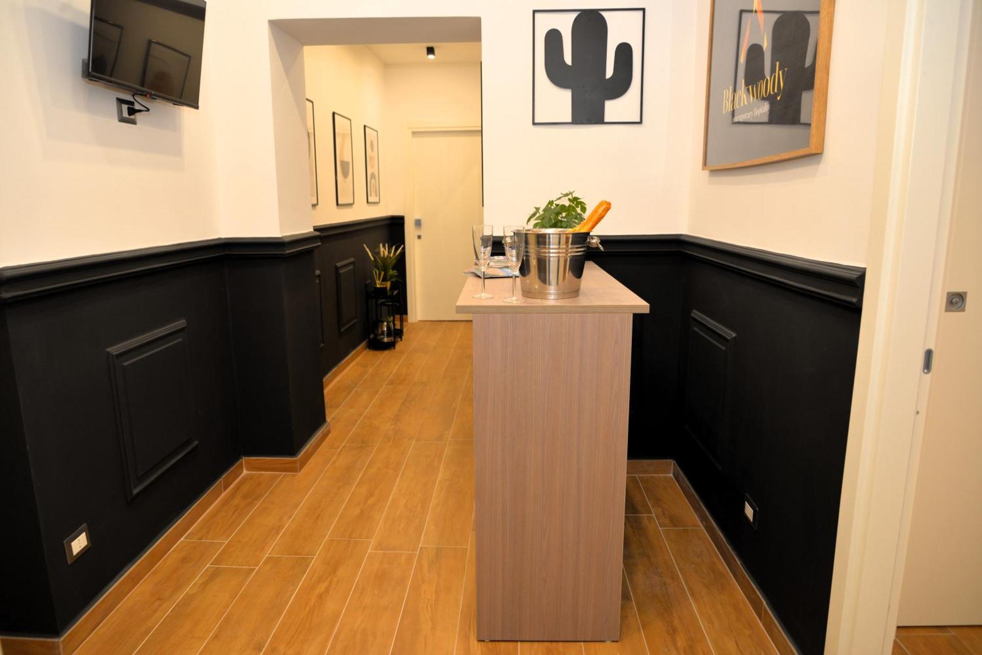 Blackwoody Contemporary Rooms - Napoli Centro Storico Exteriér fotografie