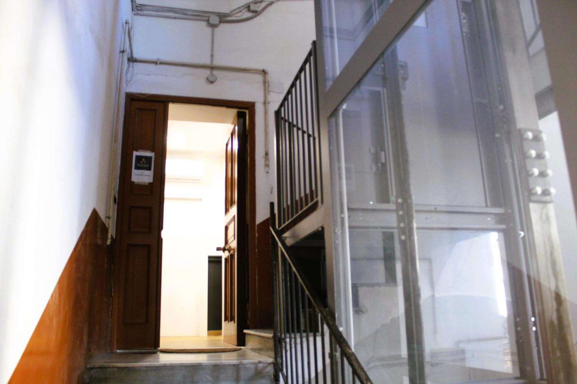 Blackwoody Contemporary Rooms - Napoli Centro Storico Exteriér fotografie
